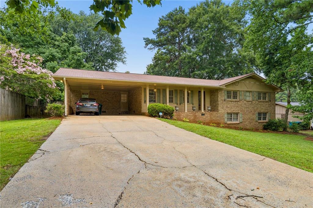 5155 Apollo Ln., Lilburn, GA 30047