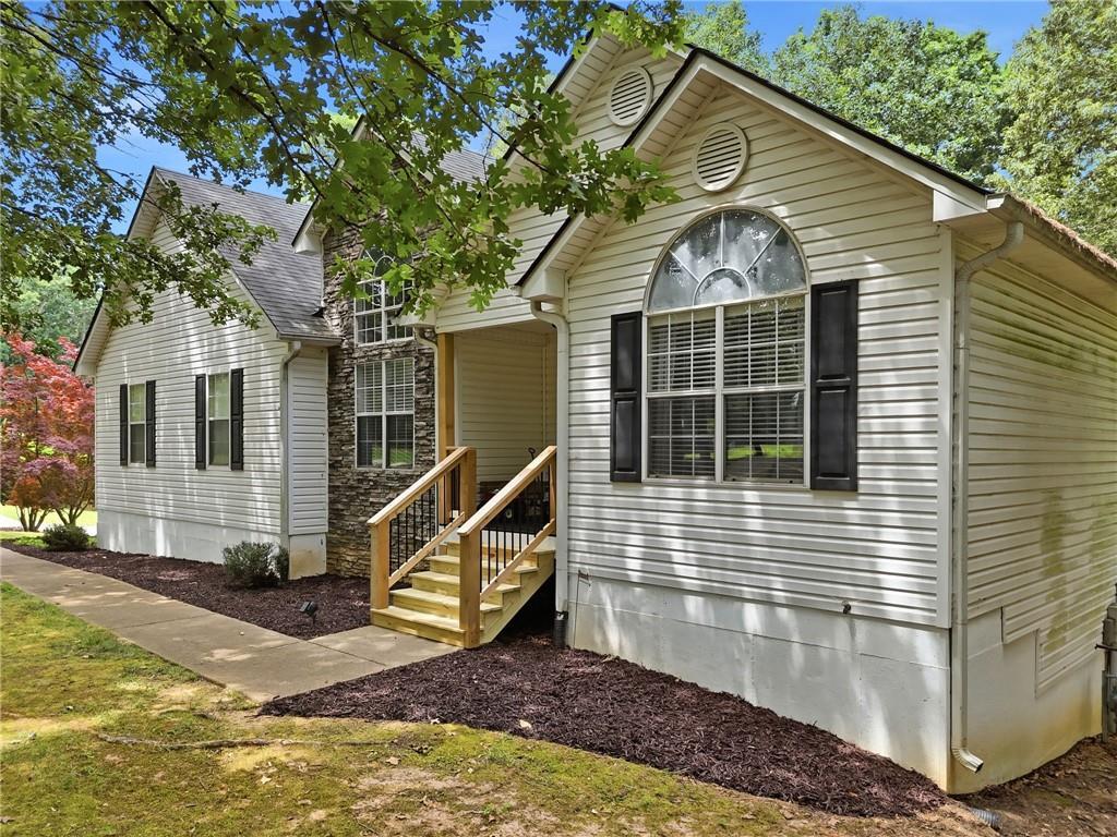 460 Kerry Dr., Jasper, GA 30143