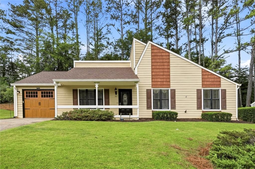 107 Riverchase Dr., Woodstock, GA 30188