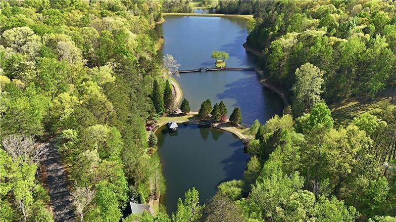 392 Red Mountain Rd., Dallas, GA 30157
