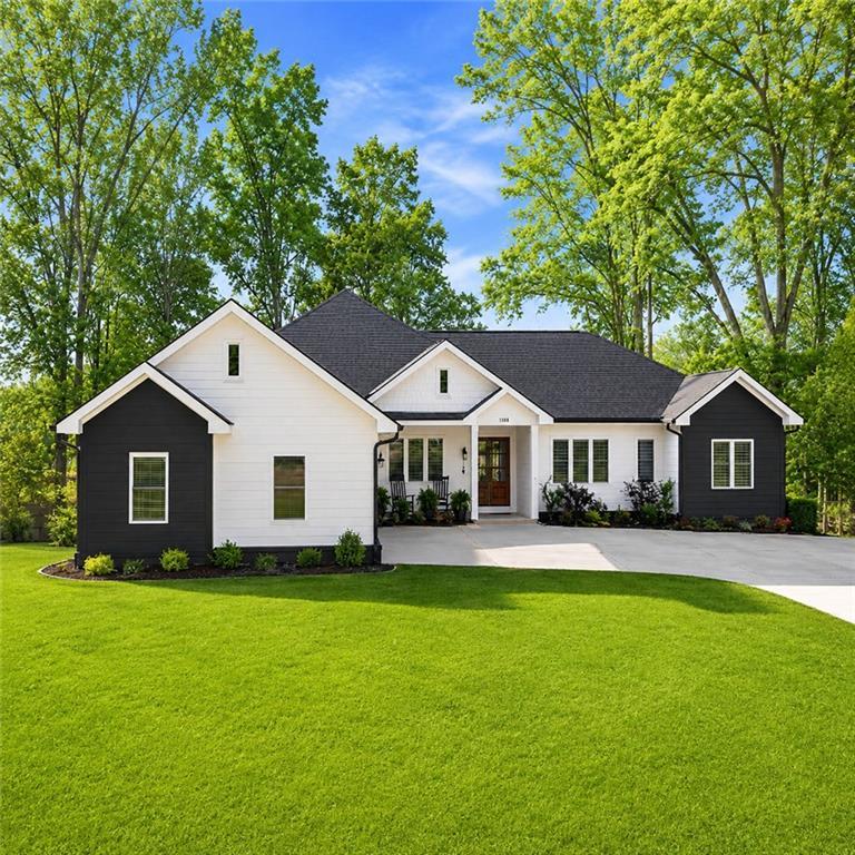 5384 Harris Cir., Dunwoody, GA 30338