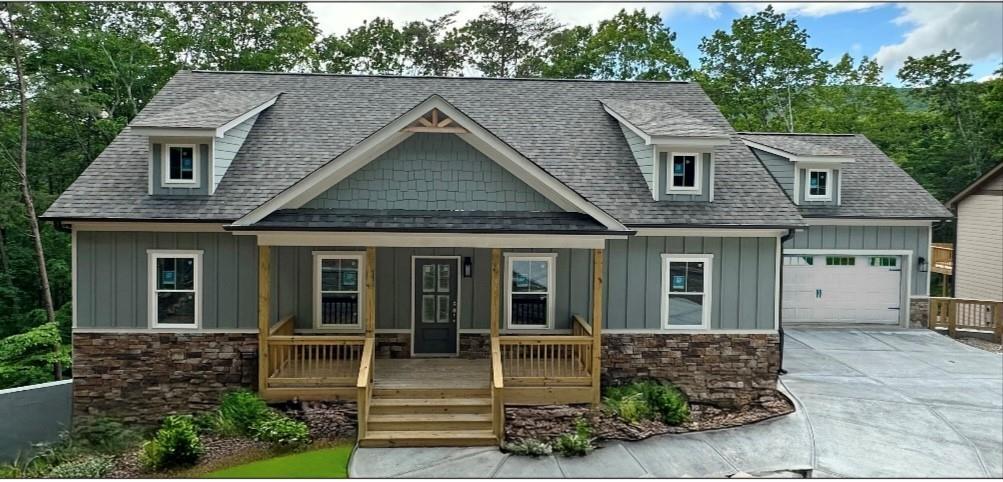 138 Lakewood Dr., Waleska, GA 30183