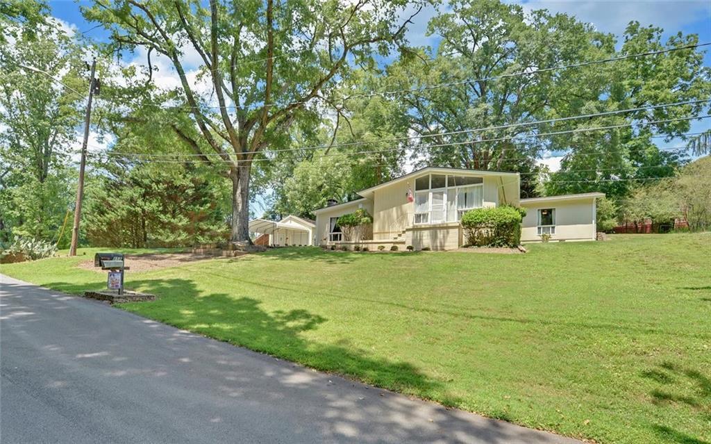 1858 Pinecrest Rd., Gainesville, GA 30501