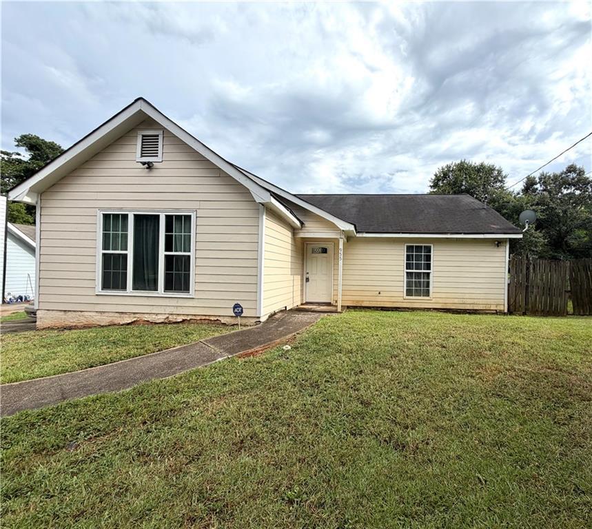 955 Pinecrest Dr., Forest Park, GA 30297