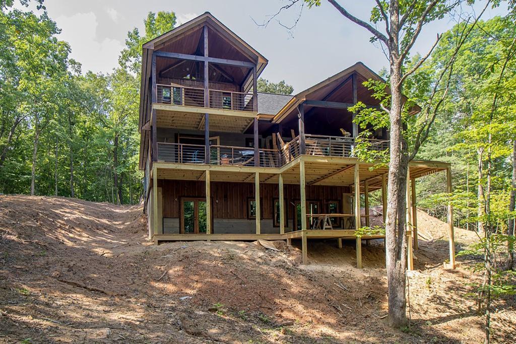 79 Star Creek Ct., Morganton, GA 30560