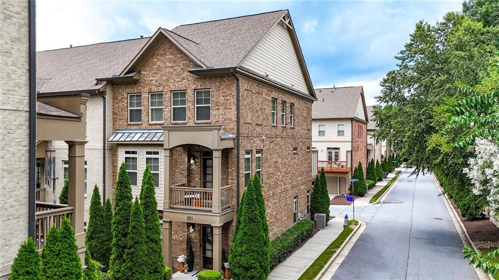 301 Garland Woods Ct., Smyrna, GA 30080