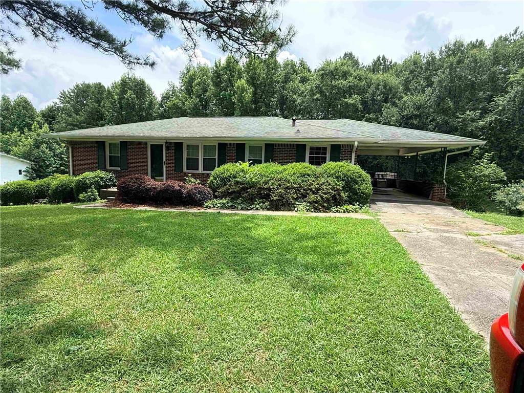 59 James St., Tallapoosa, GA 30176