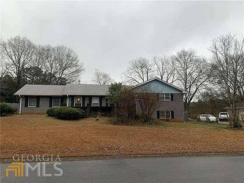8806 Twin Oaks Dr., Jonesboro, GA 30236