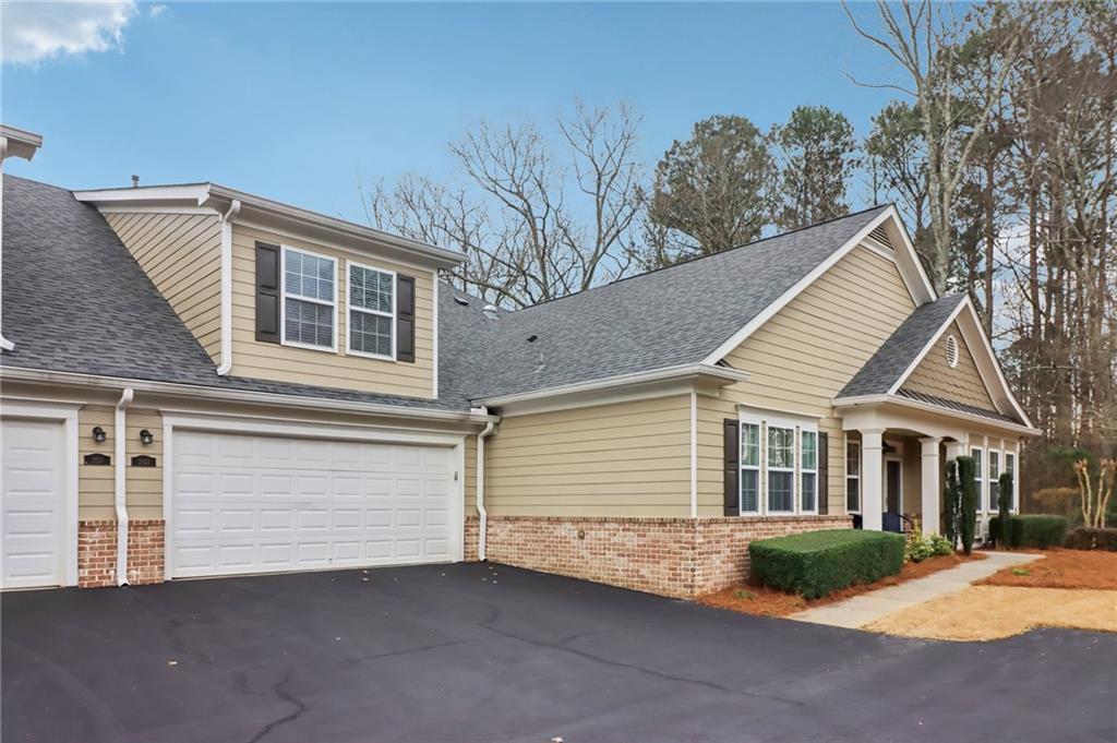 2623 Grapevine Cir. #602, Cumming, GA 30041