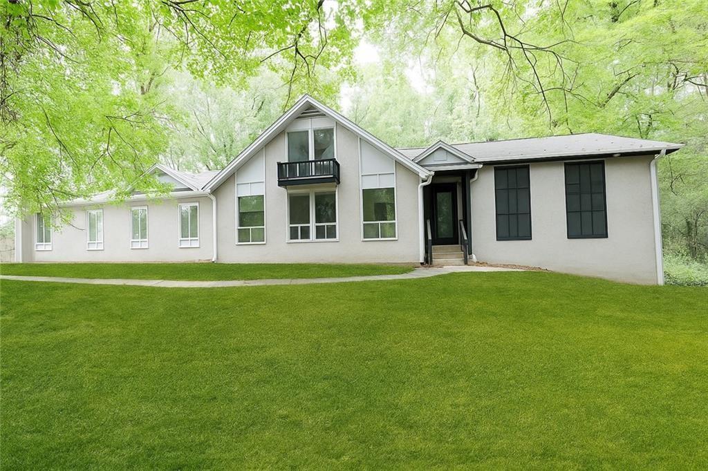 3000 Collier Dr., Atlanta, GA 30318
