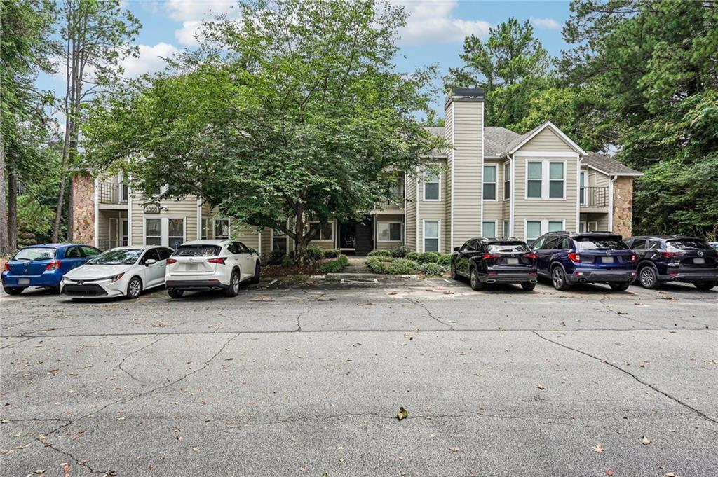 1001 Lake Pointe Cir., Roswell, GA 30075
