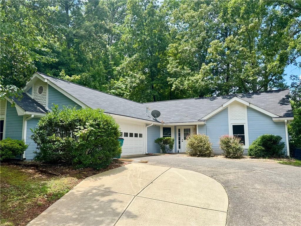 471 Springfield Dr., Woodstock, GA 30188