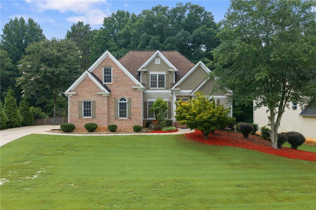 8745 Stone River Dr., Gainesville, GA 30506