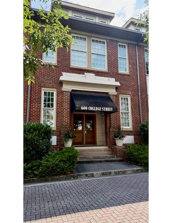 600 College St. #203, Hapeville, GA 30354