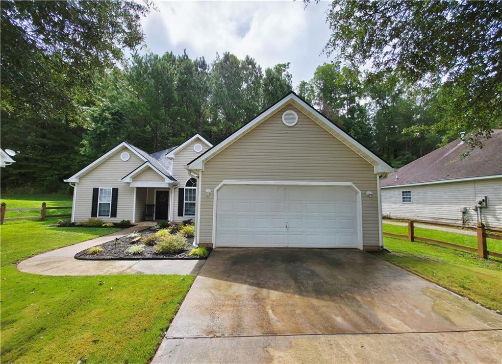 4428 James Wade Dr., Snellville, GA 30039