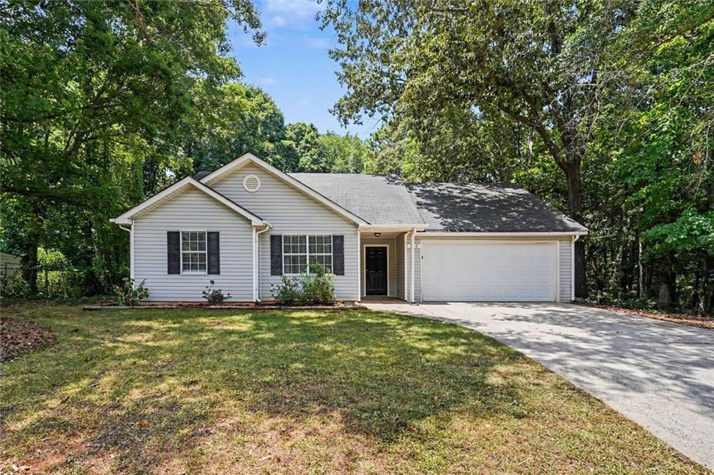 560 E Country Woods Dr., Covington, GA 30016