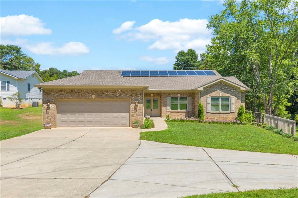 5988 Shadburn Ferry Rd., Buford, GA 30519
