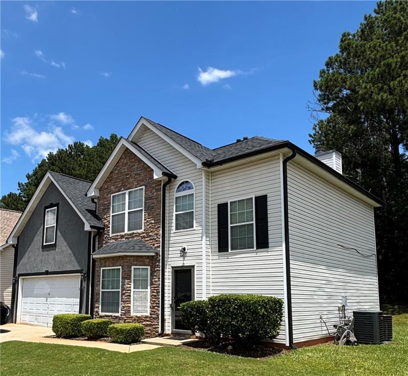 1132 Oak Hollow Ln., Hampton, GA 30228