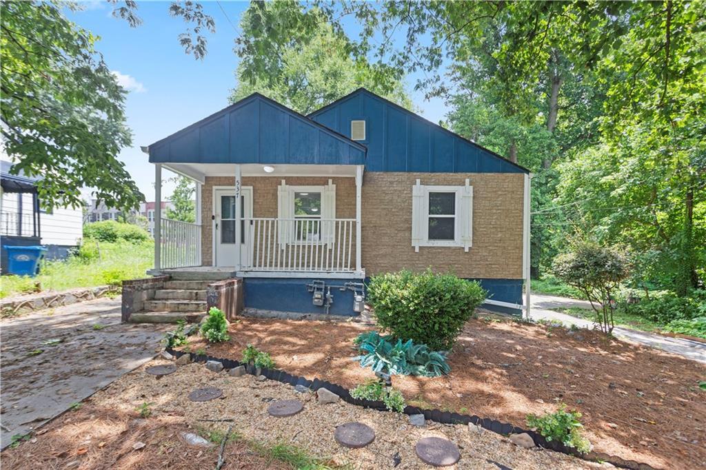 537 W Lake Ave., Atlanta, GA 30318