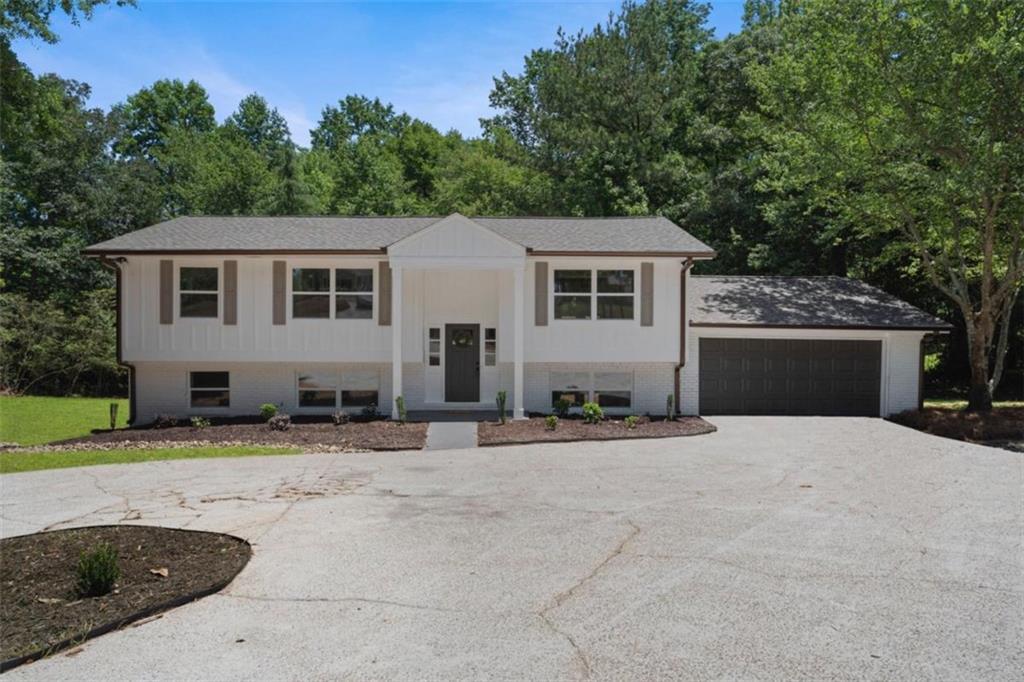 381 Thigpen Rd., Newnan, GA 30263