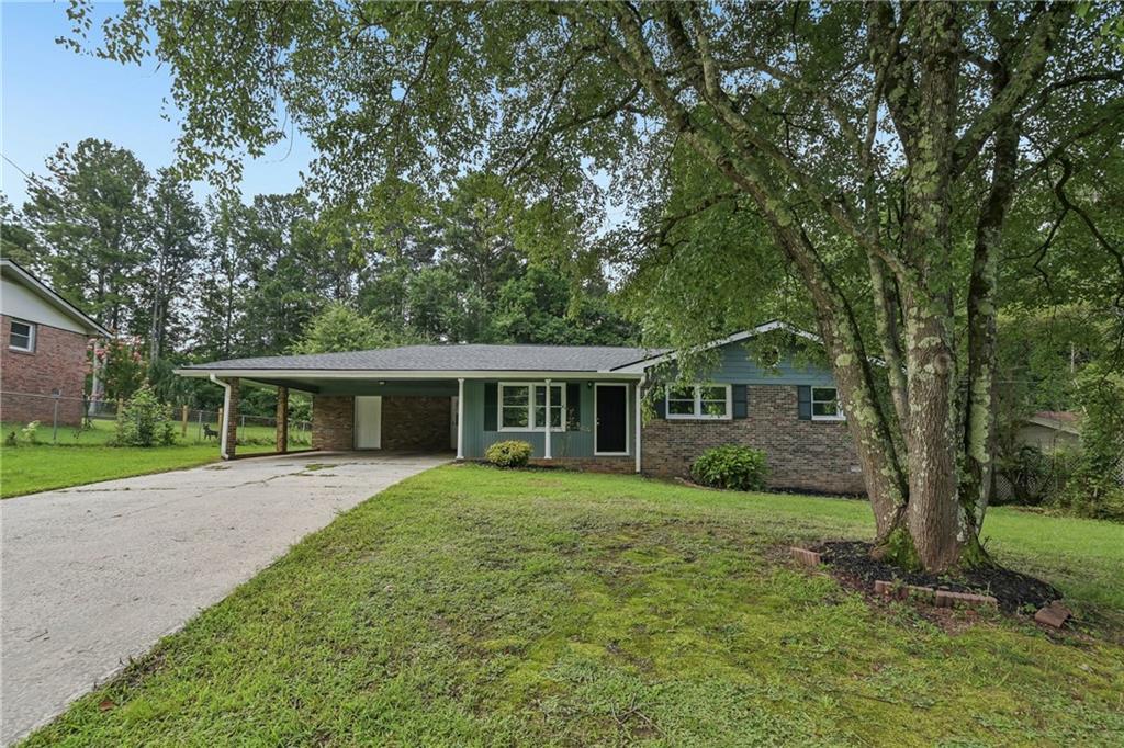 103 Marty Ln., Dallas, GA 30132
