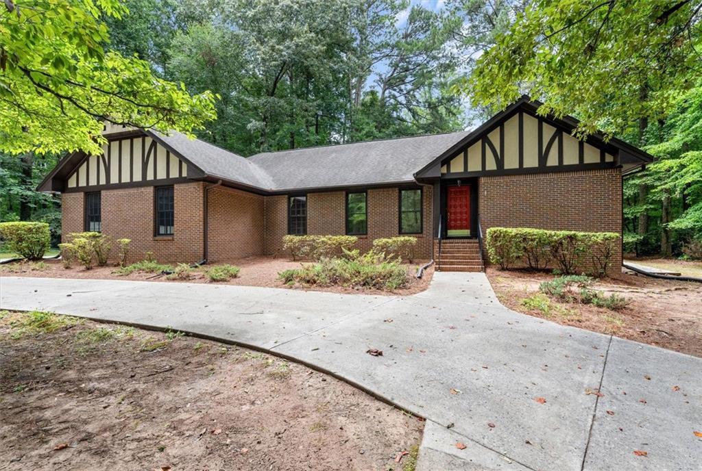 235 Devilla Ct., Fayetteville, GA 30214