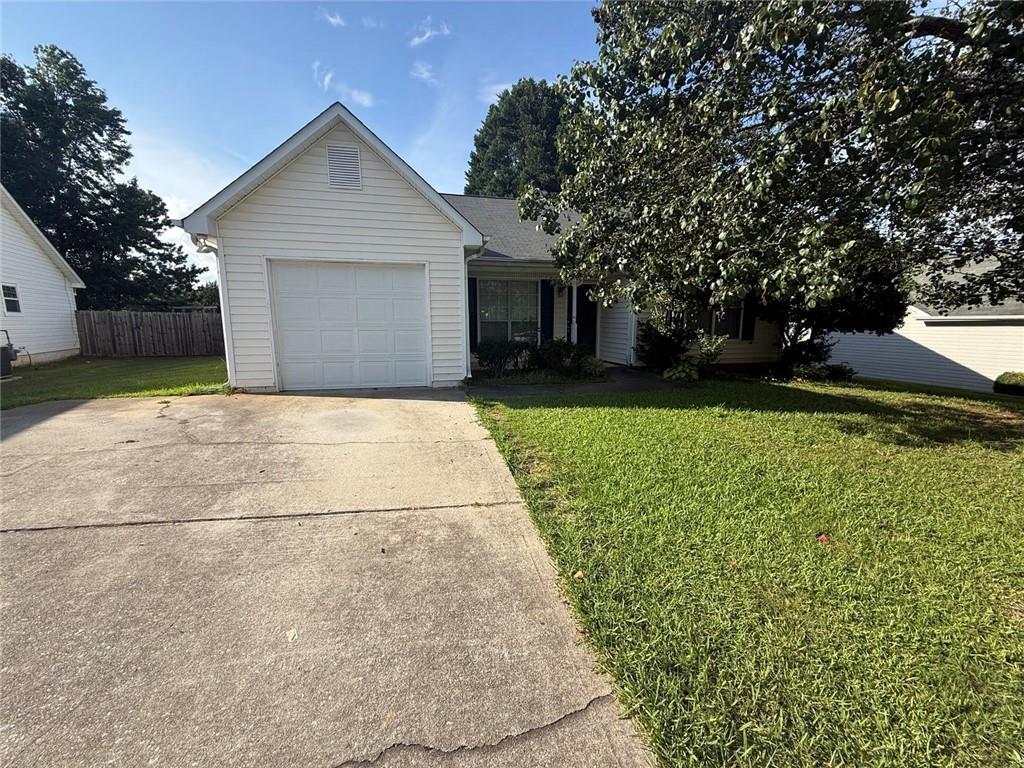 505 Village Cir., Stockbridge, GA 30281