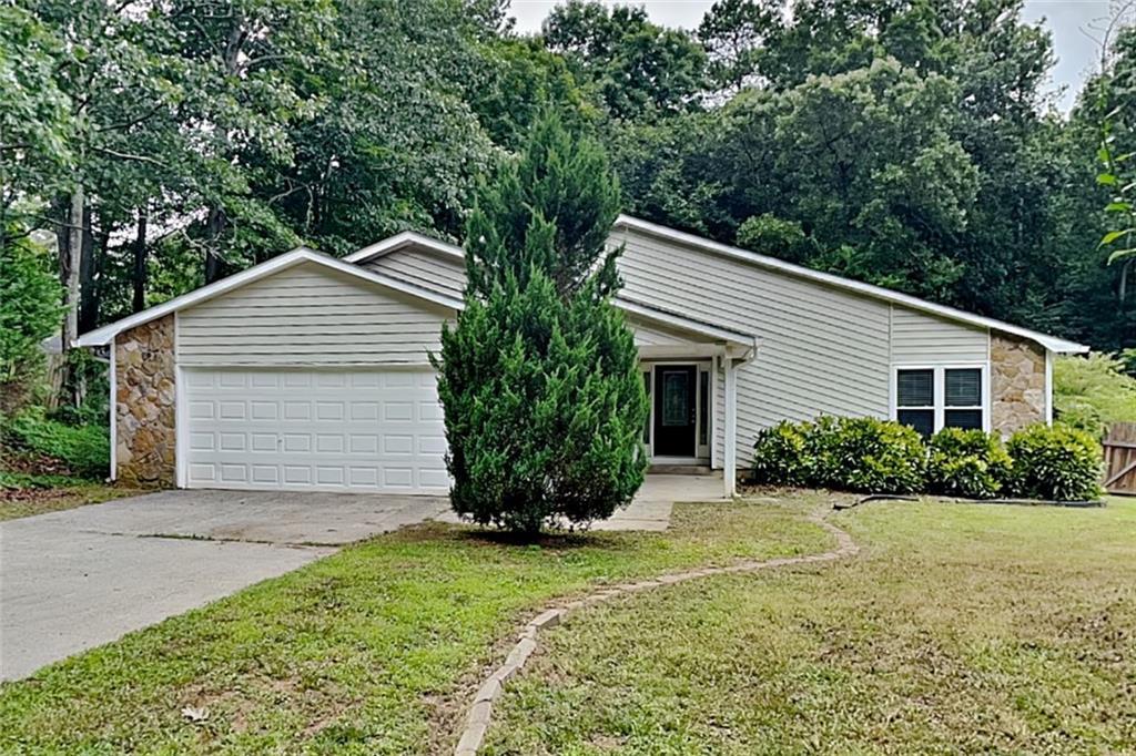 1193 Wade Green Cir., Acworth, GA 30102