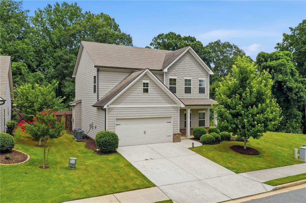896 Brighton Park Cir., Hoschton, GA 30548