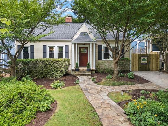 New Homes with Master Bedrooms on the 1st Floor in Oakhurst: July 18th to July 24th