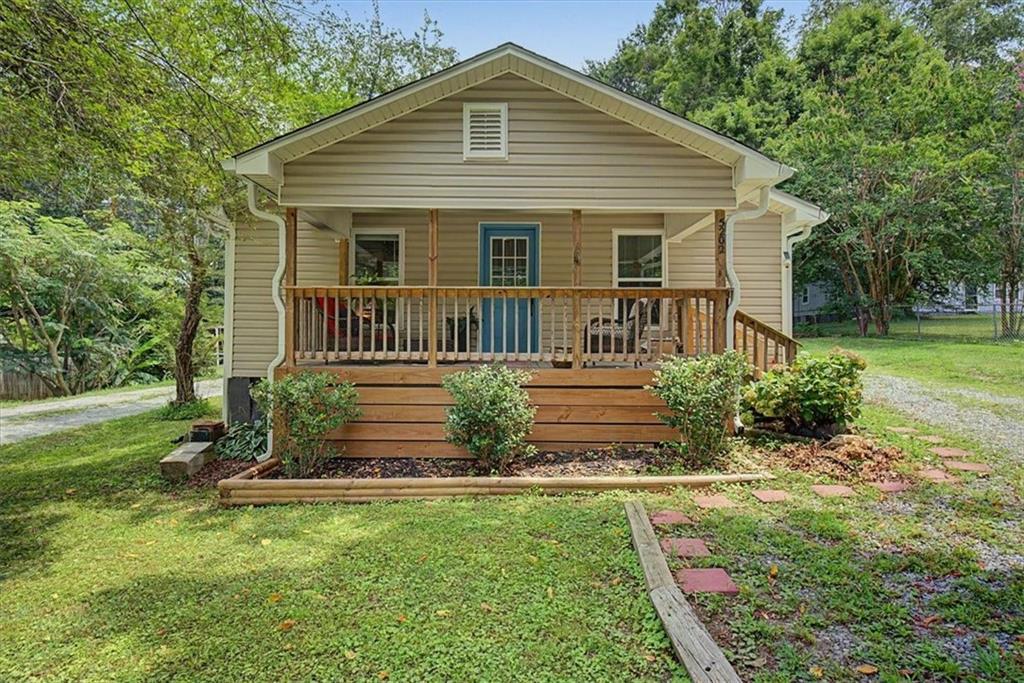 5202 Groovers Landing Rd., Acworth, GA 30101