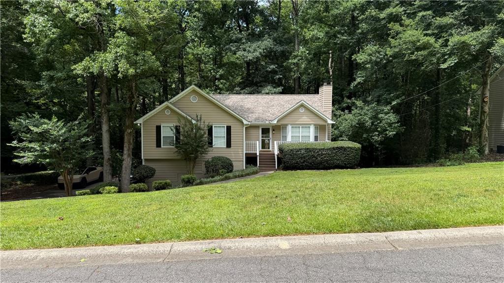 150 Hartwood Dr., Woodstock, GA 30189