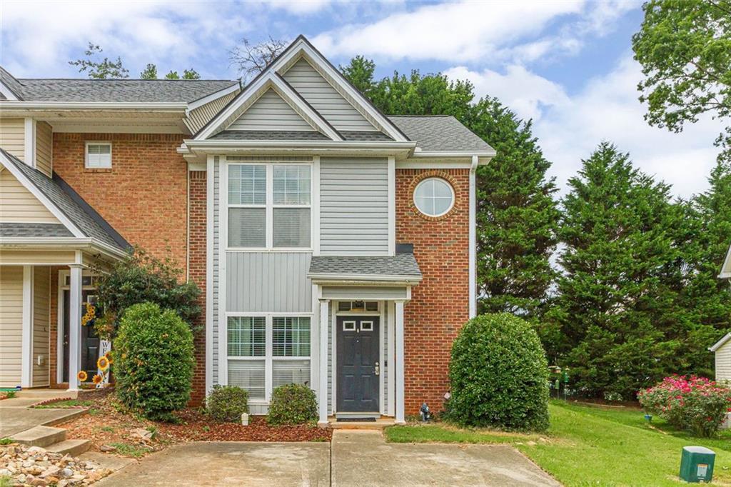 35 Pearl Chambers Dr., Dawsonville, GA 30534