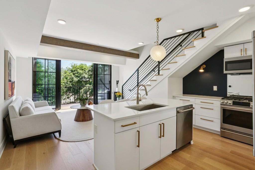 346 Peters St. #303, Atlanta, GA 30313