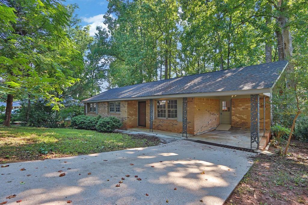 2944 Drew Valley St., Gainesville, GA 30504
