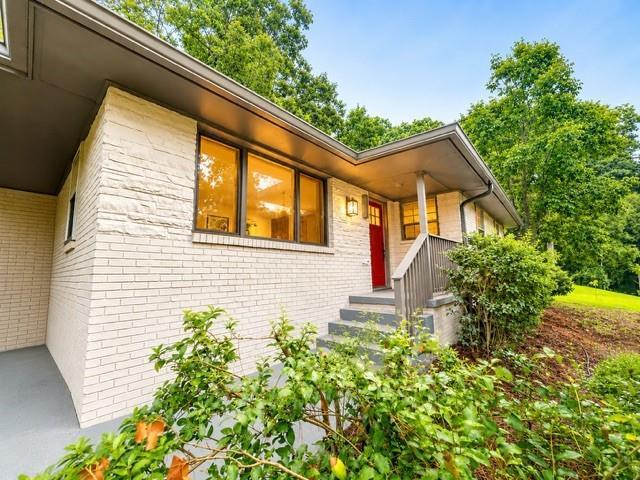 2918 Santa Monica Dr., Decatur, GA 30032