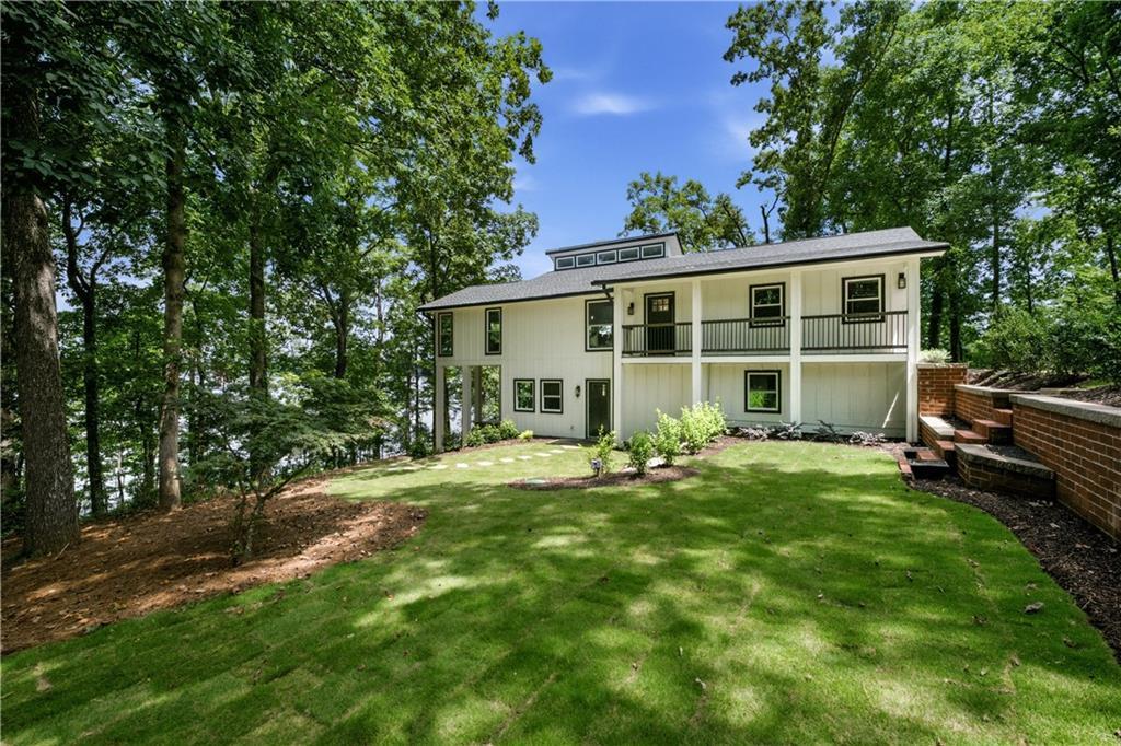 9790 Peninsula Dr., Gainesville, GA 30506
