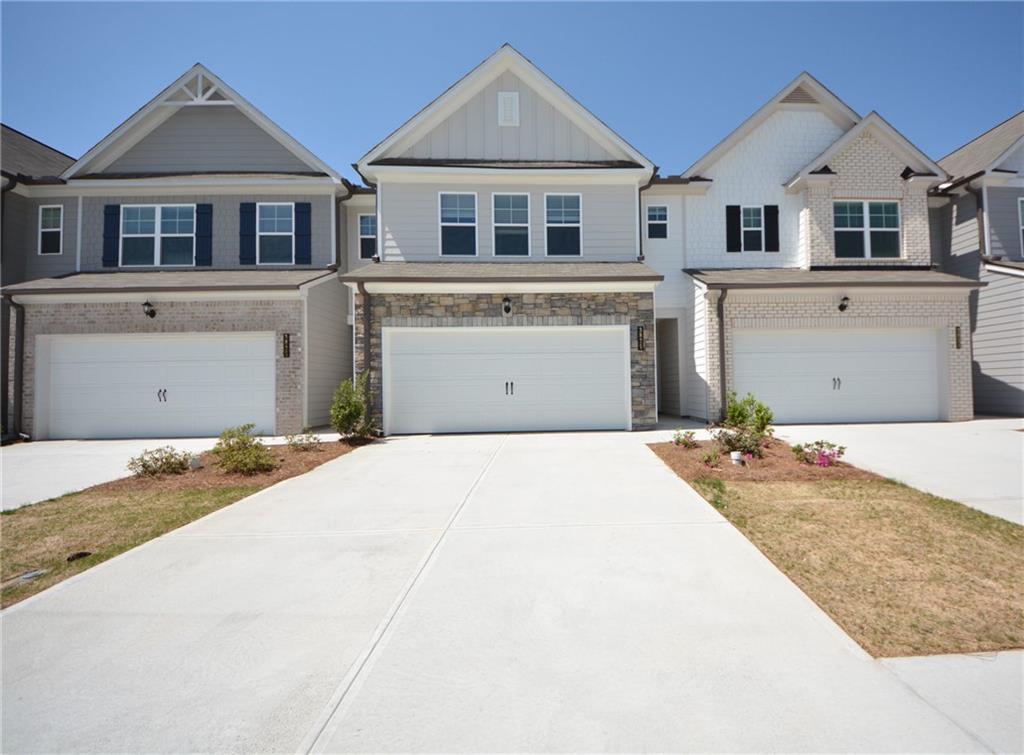 3829 Billabong Tr., Gainesville, GA 30506