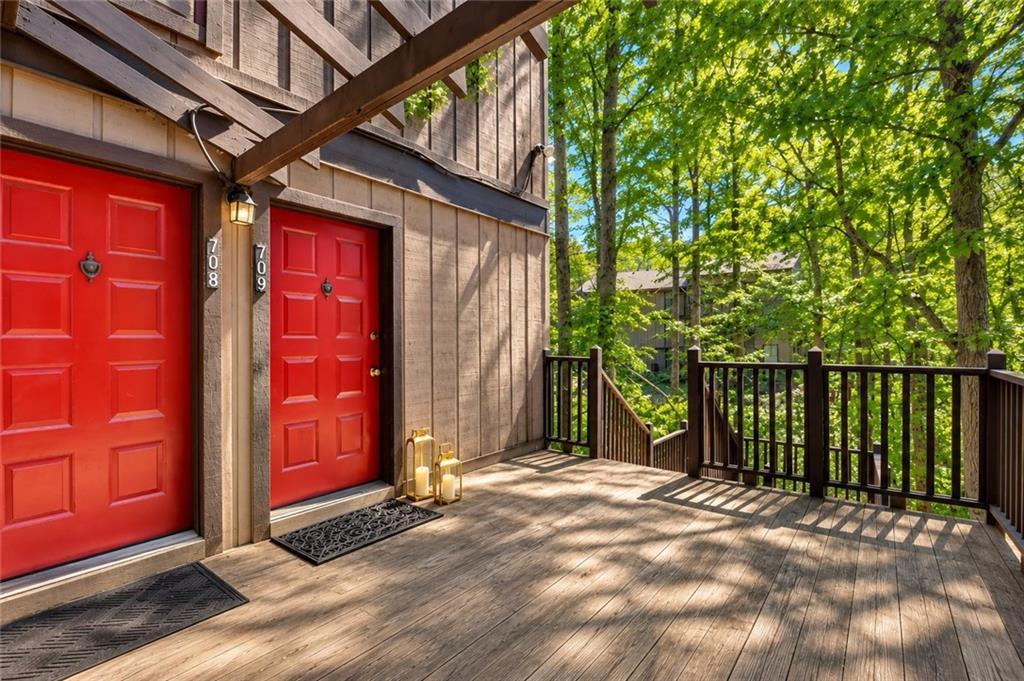 709 River Run Dr., Sandy Springs, GA 30350