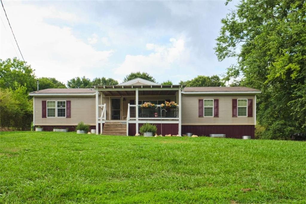 405 NE Brewer Rd., Kingston, GA 30145