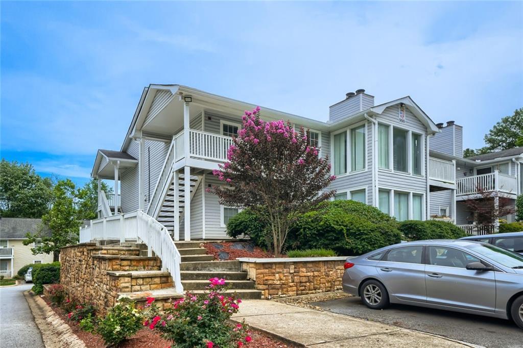 905 Augusta Dr., Marietta, GA 30067