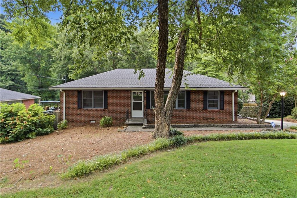 106 Larose Cir., Marietta, GA 30060