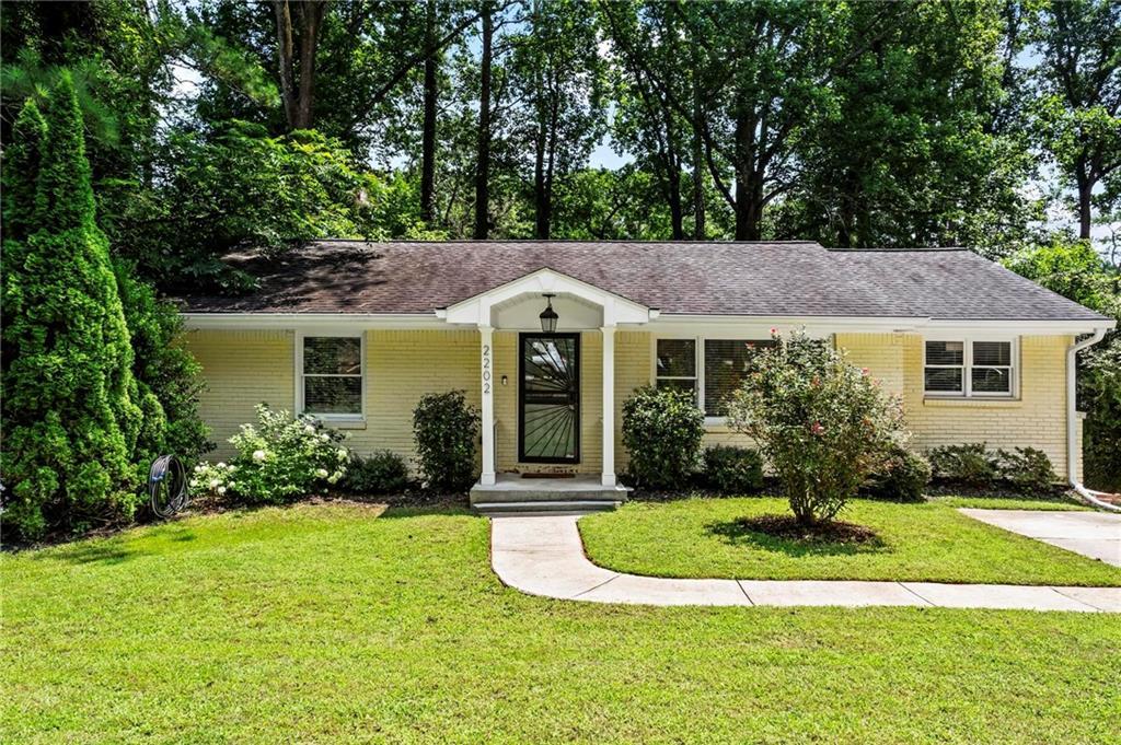 2202 Lilac Ln., Decatur, GA 30032