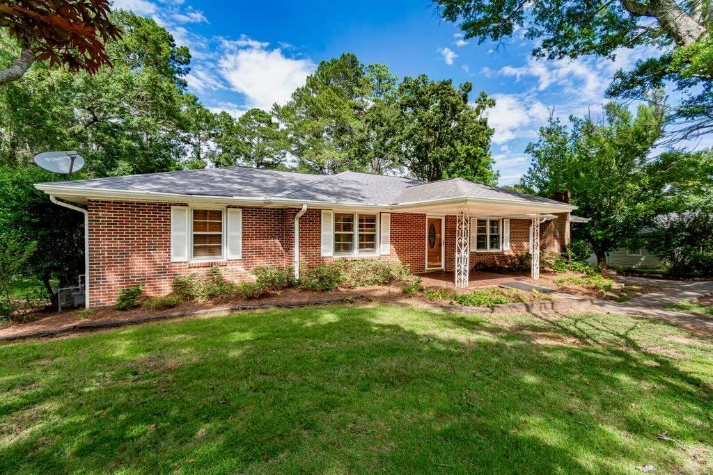 7194 Reinhardt College Pkwy., Waleska, GA 30183