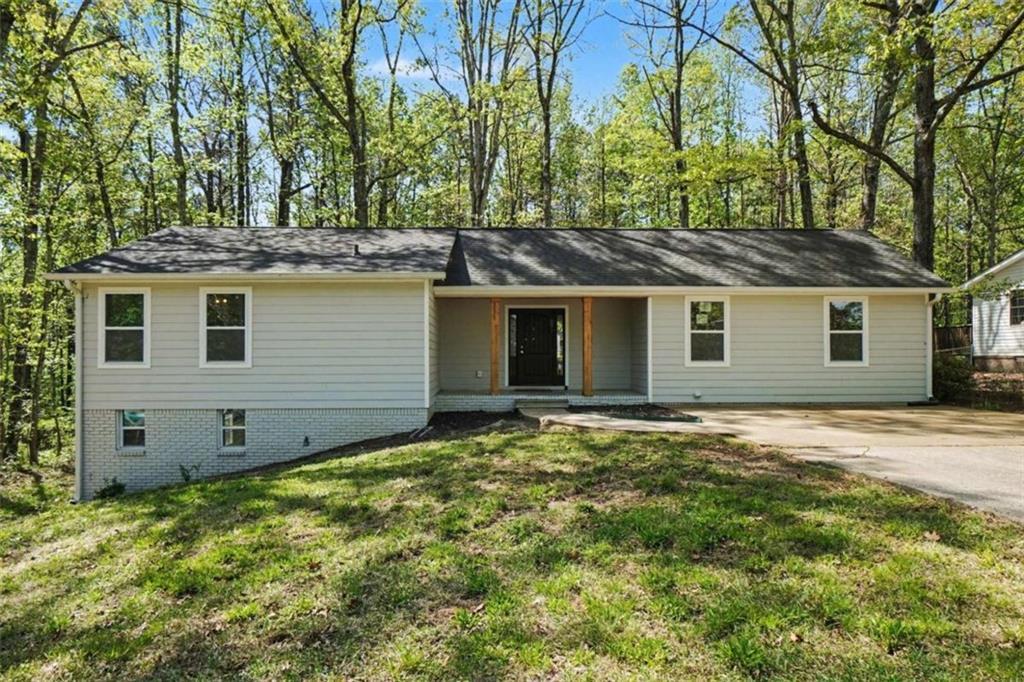 1441 Cahaba Dr., Atlanta, GA 30311