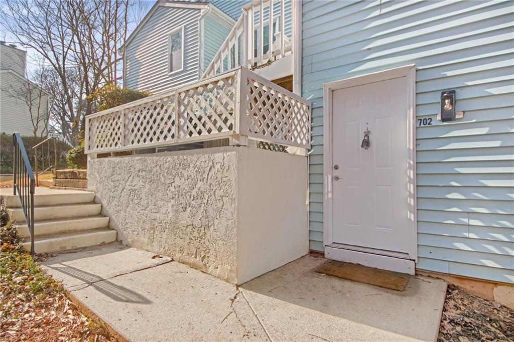 702 Glenleaf Dr., Peachtree Corners, GA 30092