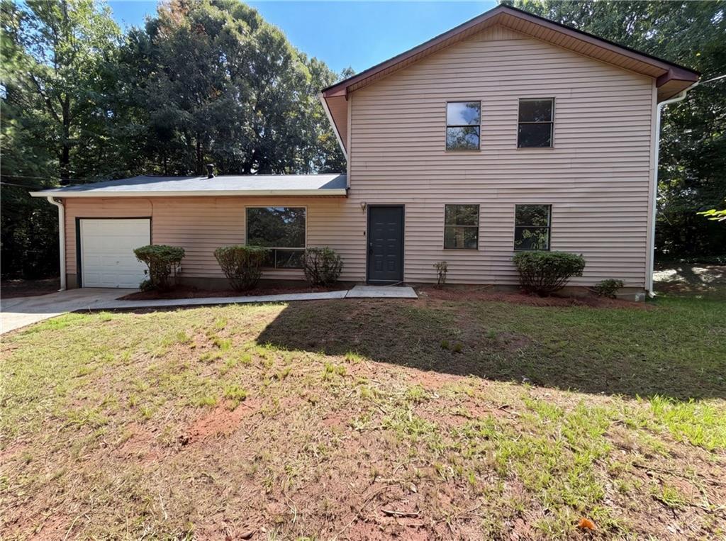 3808 Shane Ct., Ellenwood, GA 30294