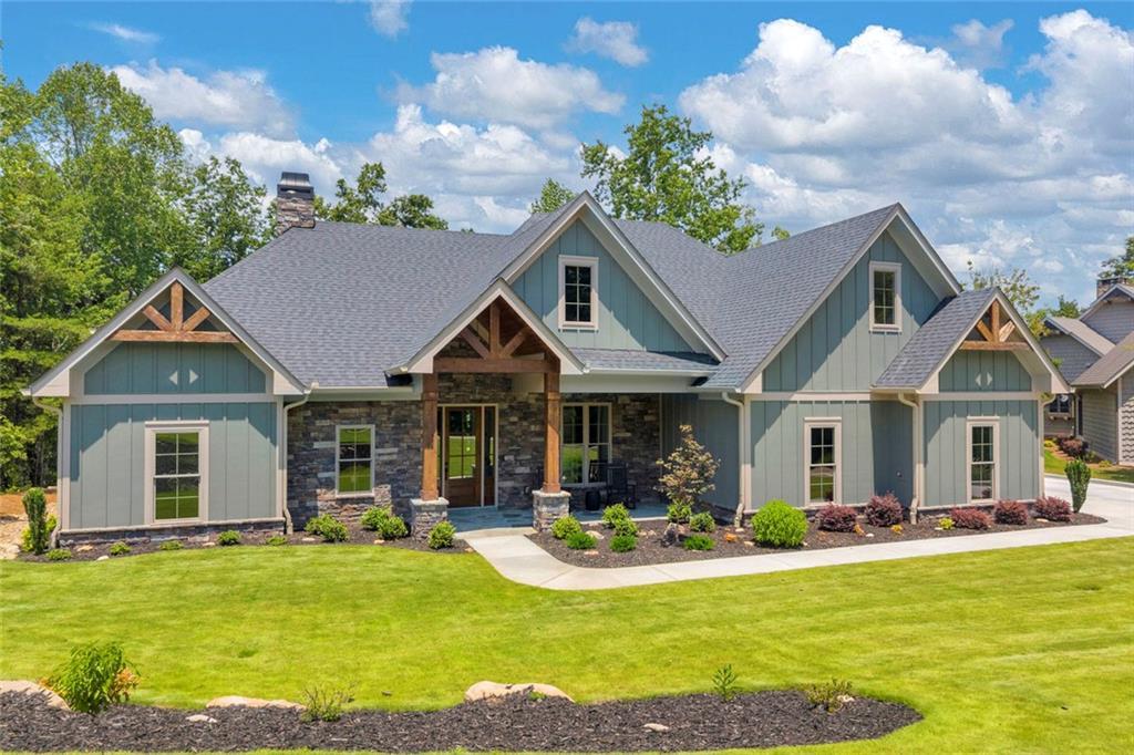 410 Edgewater Tr., Toccoa, GA 30577