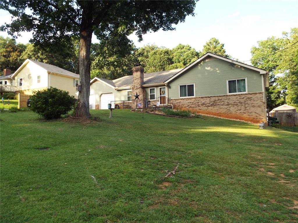 2362 Westridge Dr., Snellville, GA 30078