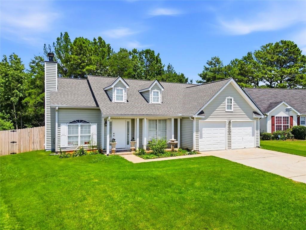 1016 Meadow Glen Cir., Fairburn, GA 30213